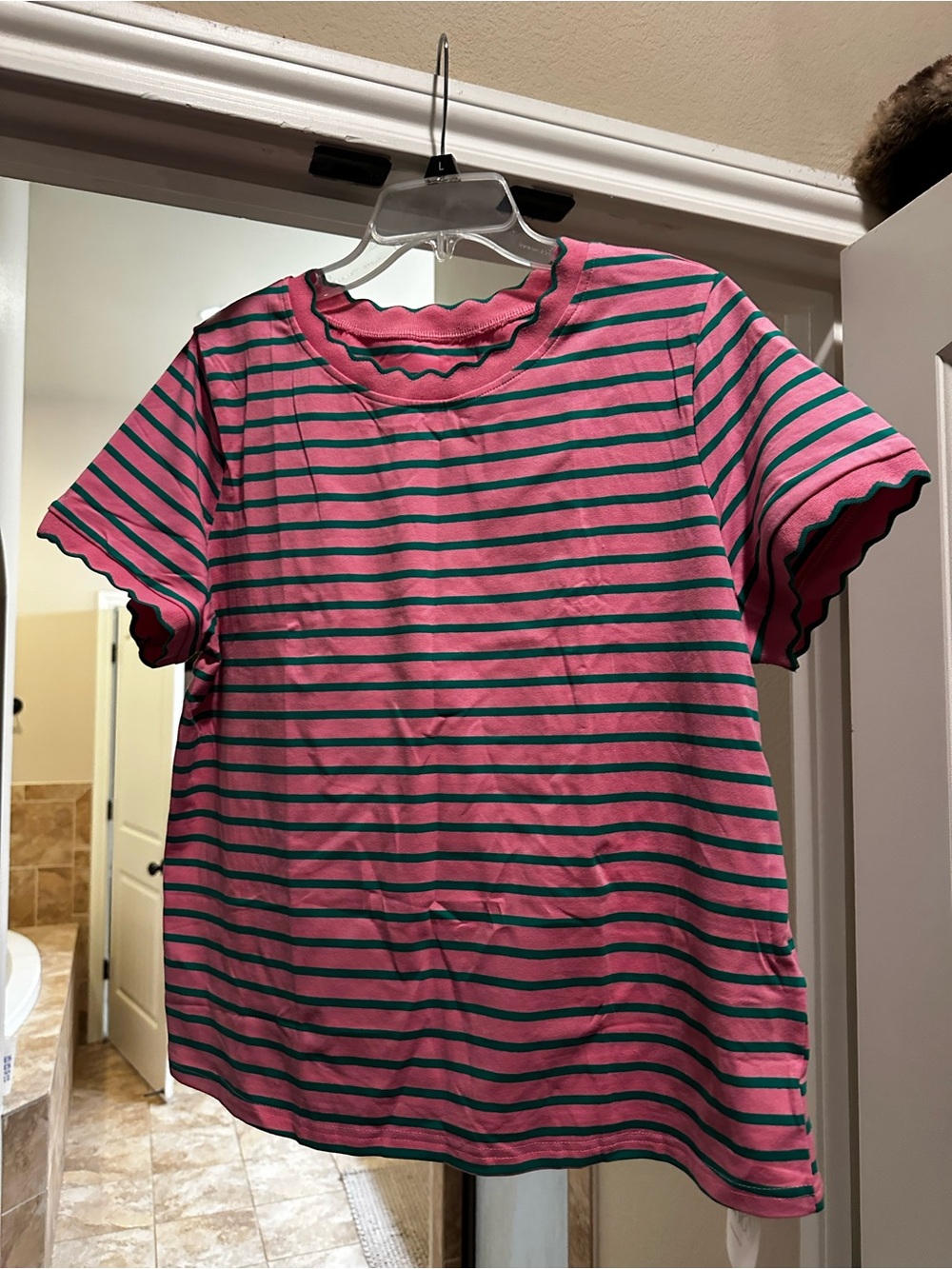 Womenās ' Pink & Teal Striped Short-Sleeve Tee